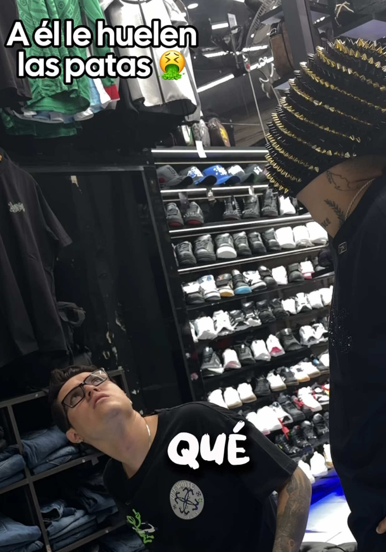 @El Aluc&iacute;n | Air Sneakers