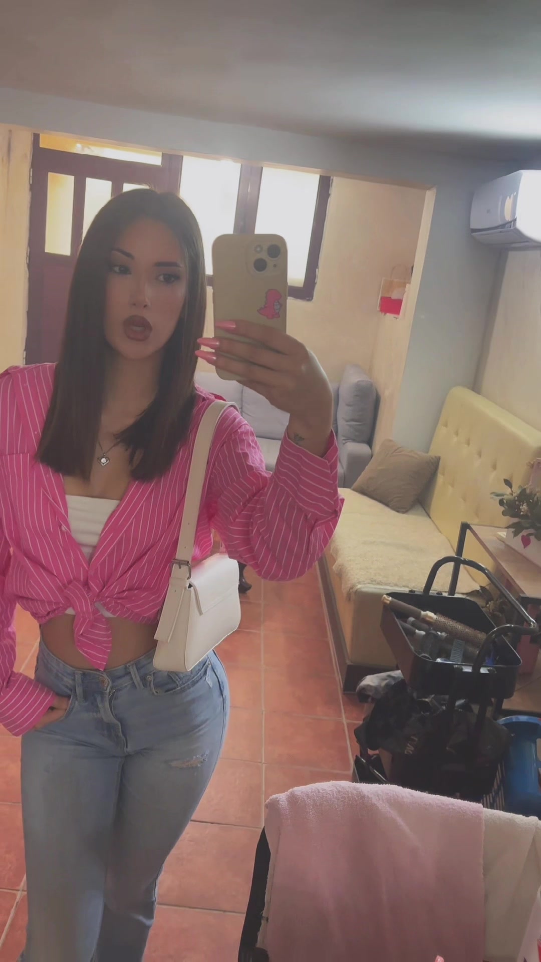@anjicaa