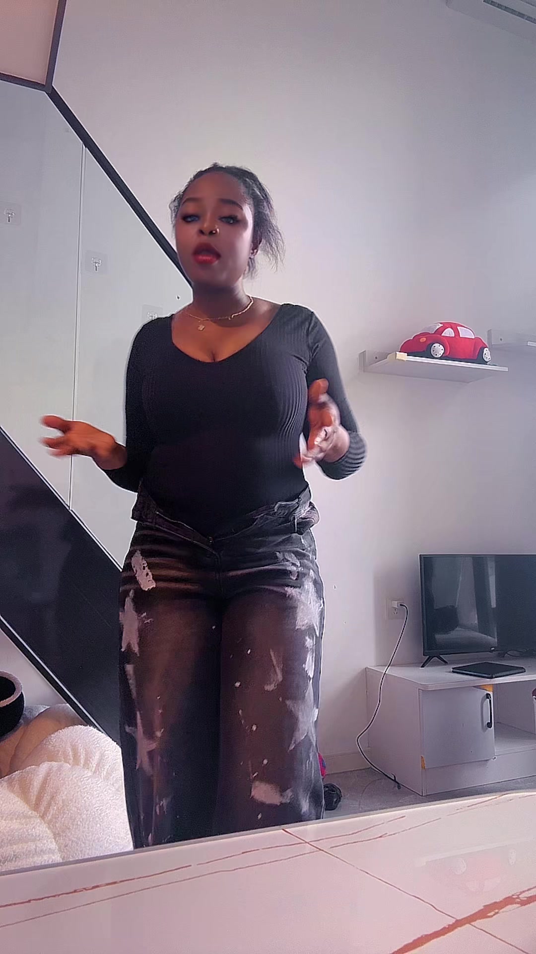 @minaslimzee001