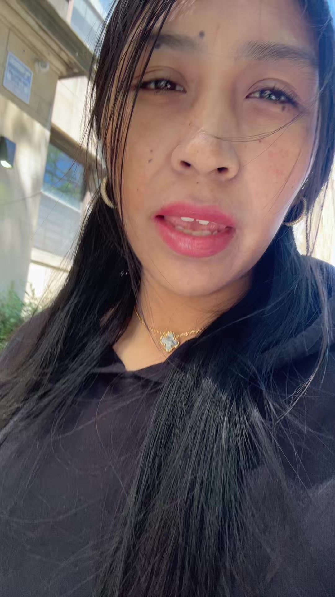 @Lucia Zhau