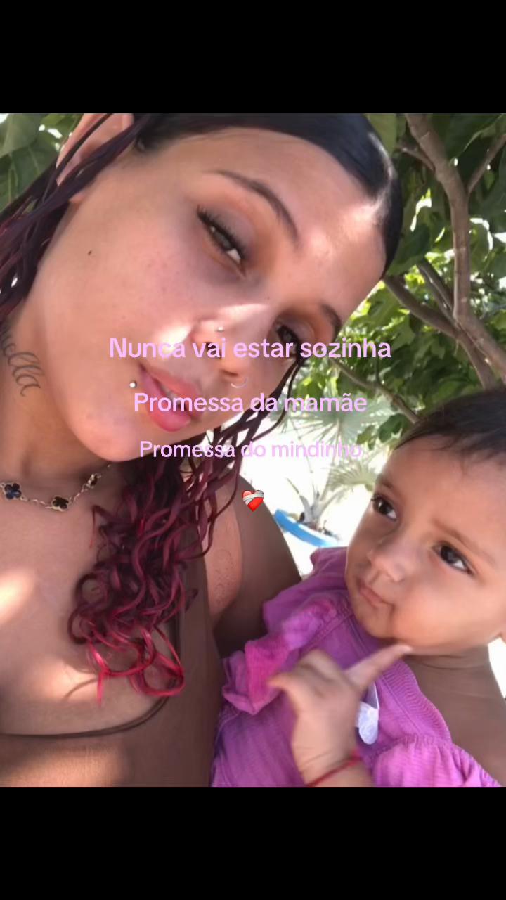 @_tatamesquita 💋