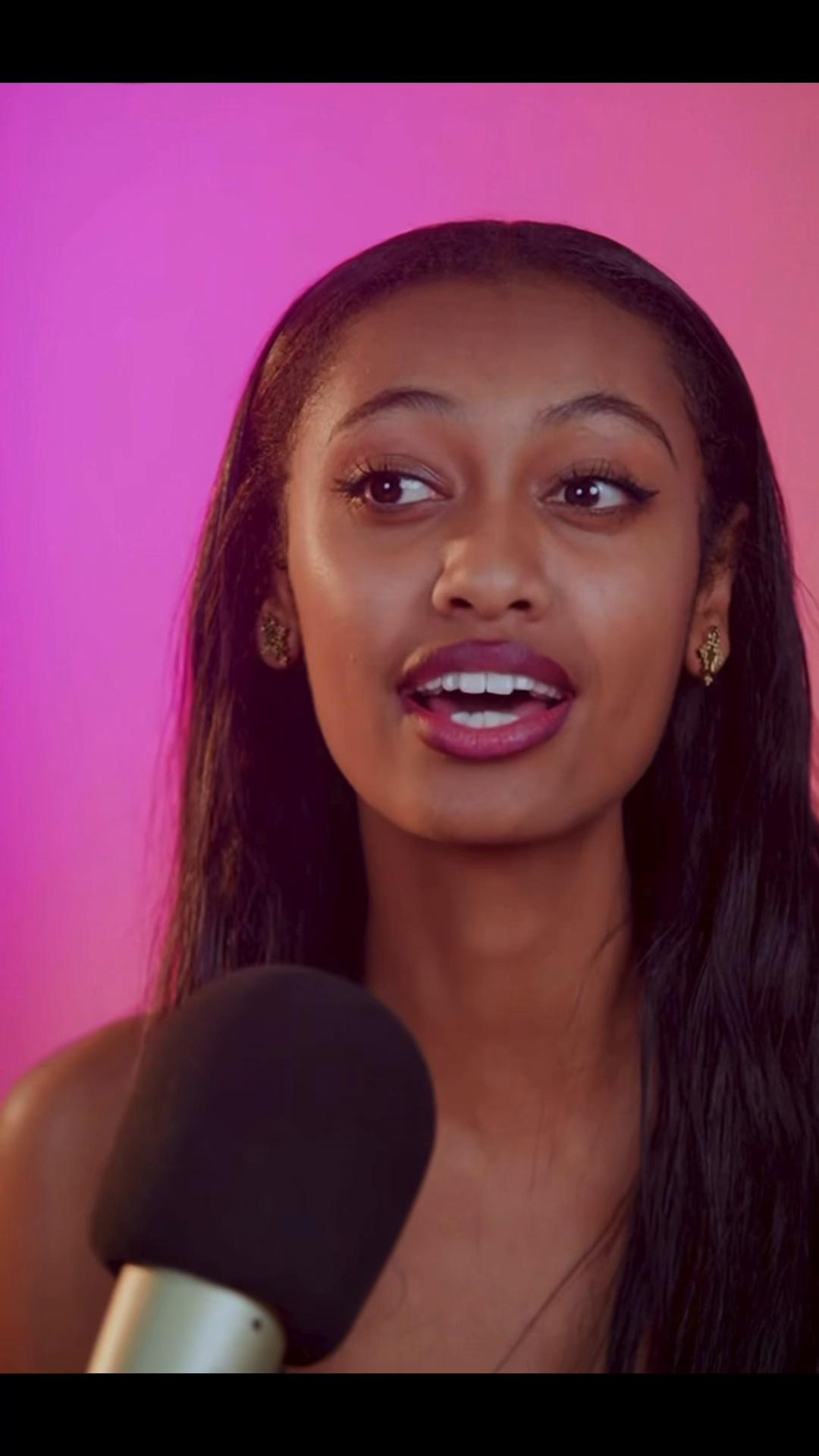 @waሴ