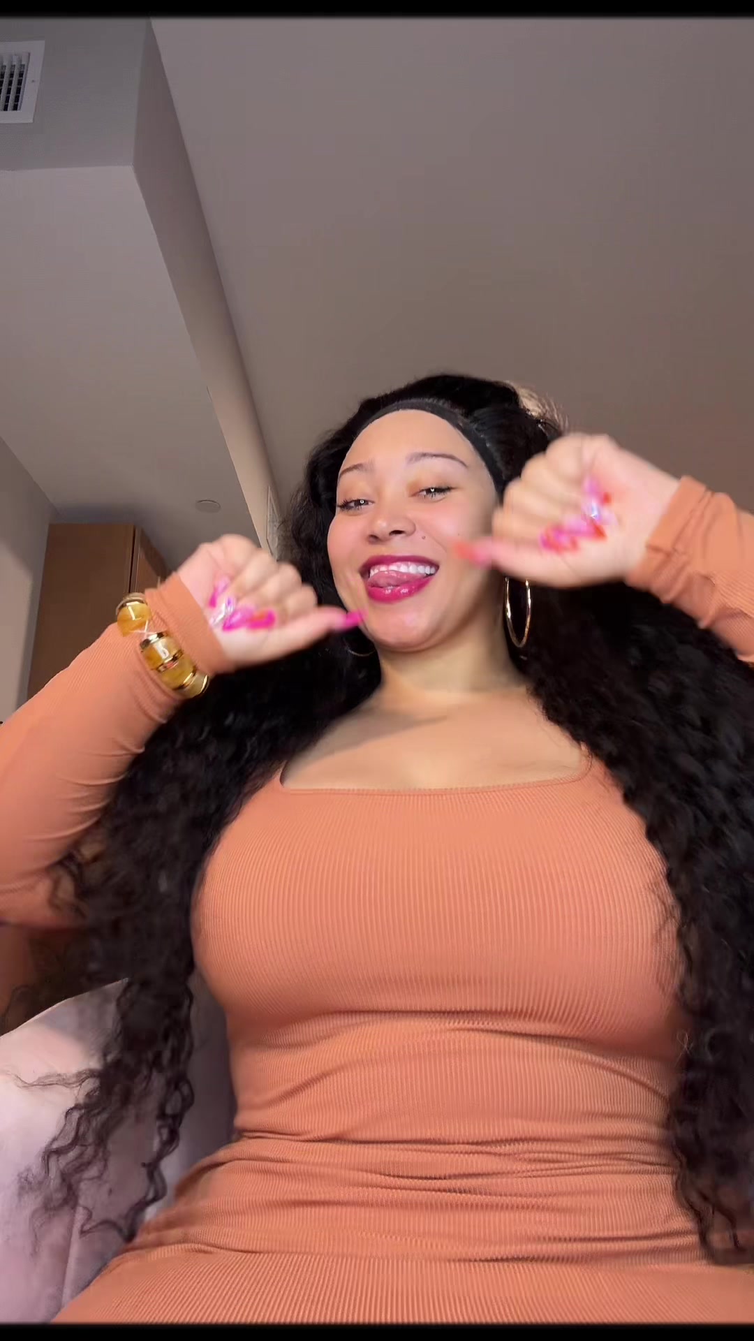 @YourAuntieMoe