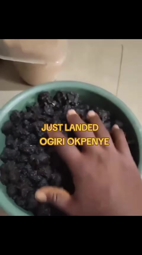 @QUEEN JENNY