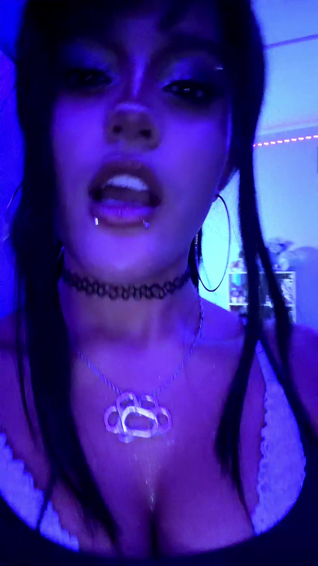 @twitch.tv/uriiblurry