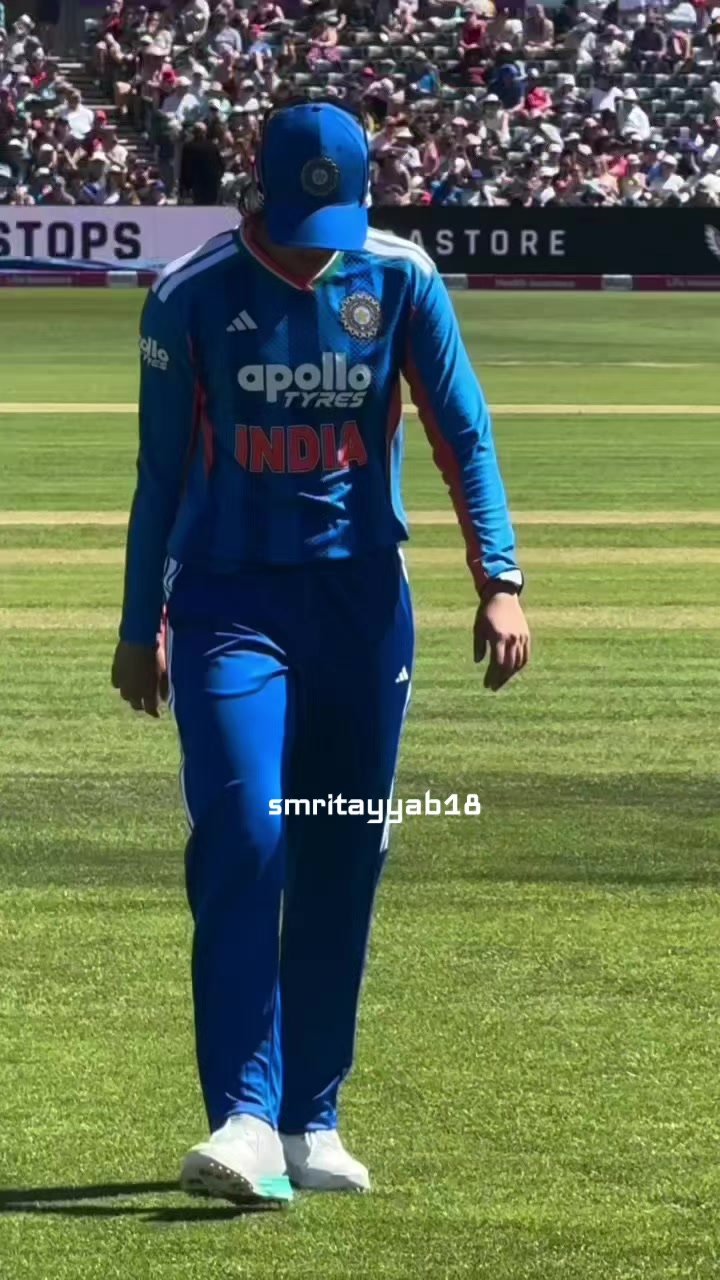 @Smriti Mandhana 18
