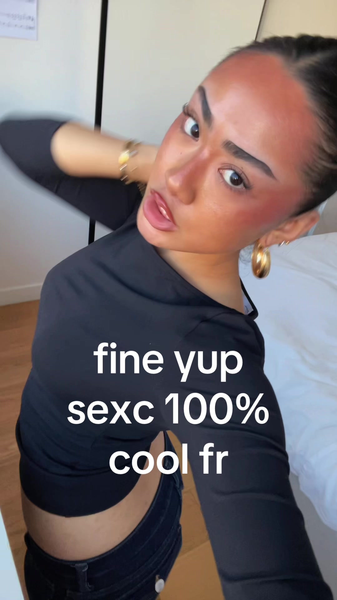 @TH💋NIA