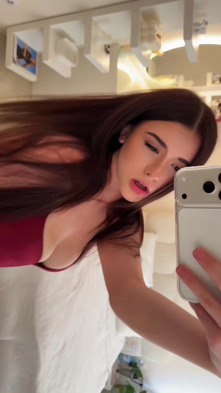 @𝐄𝐦𝐦𝐚
