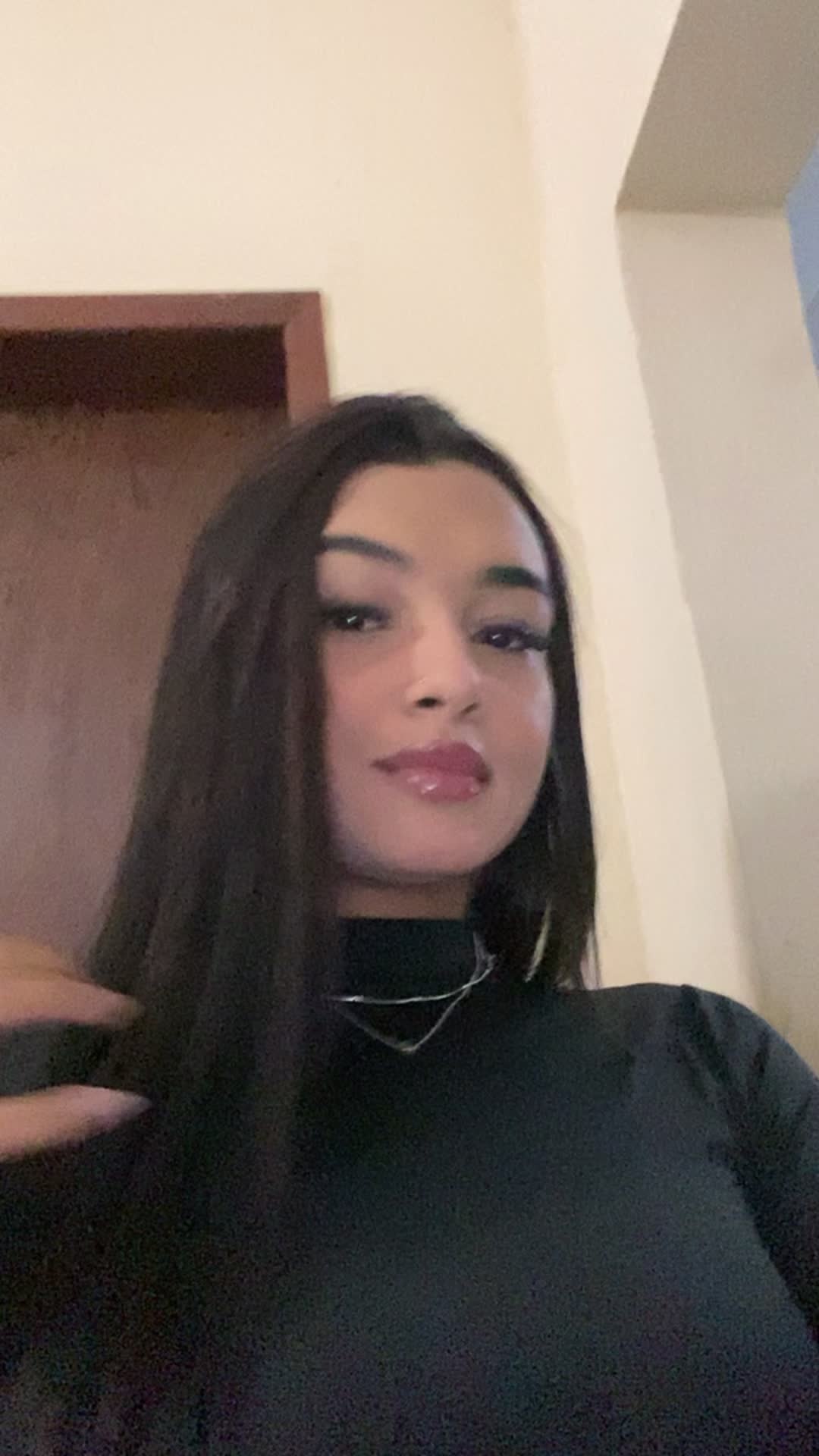 @juliafwz
