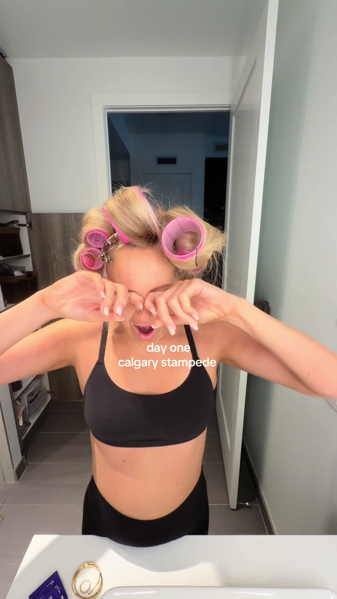 @dumbblondediary
