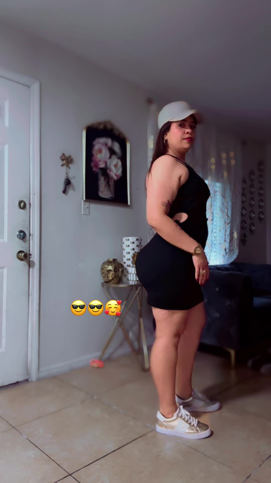 @Elisa🦋🌸🍒
