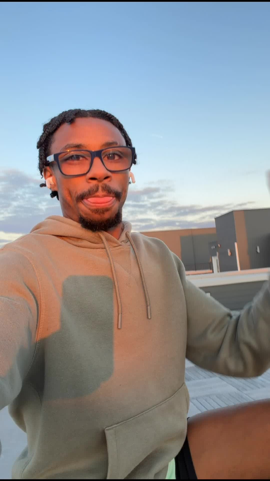 @LilManSam