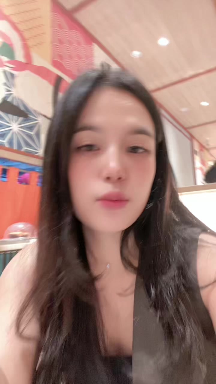 @Jshshjkskks