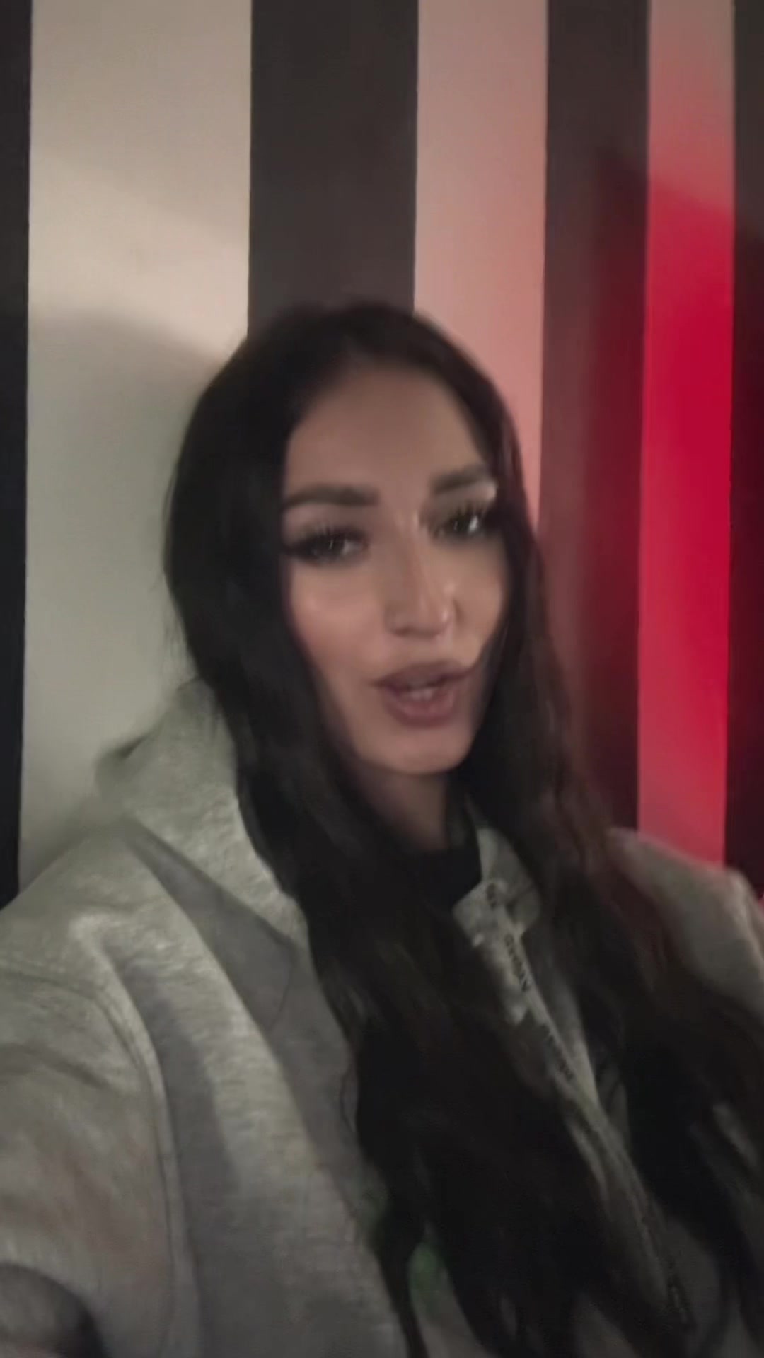 @𝐄𝐦𝐢𝐥𝐲🇫🇷🇵🇱