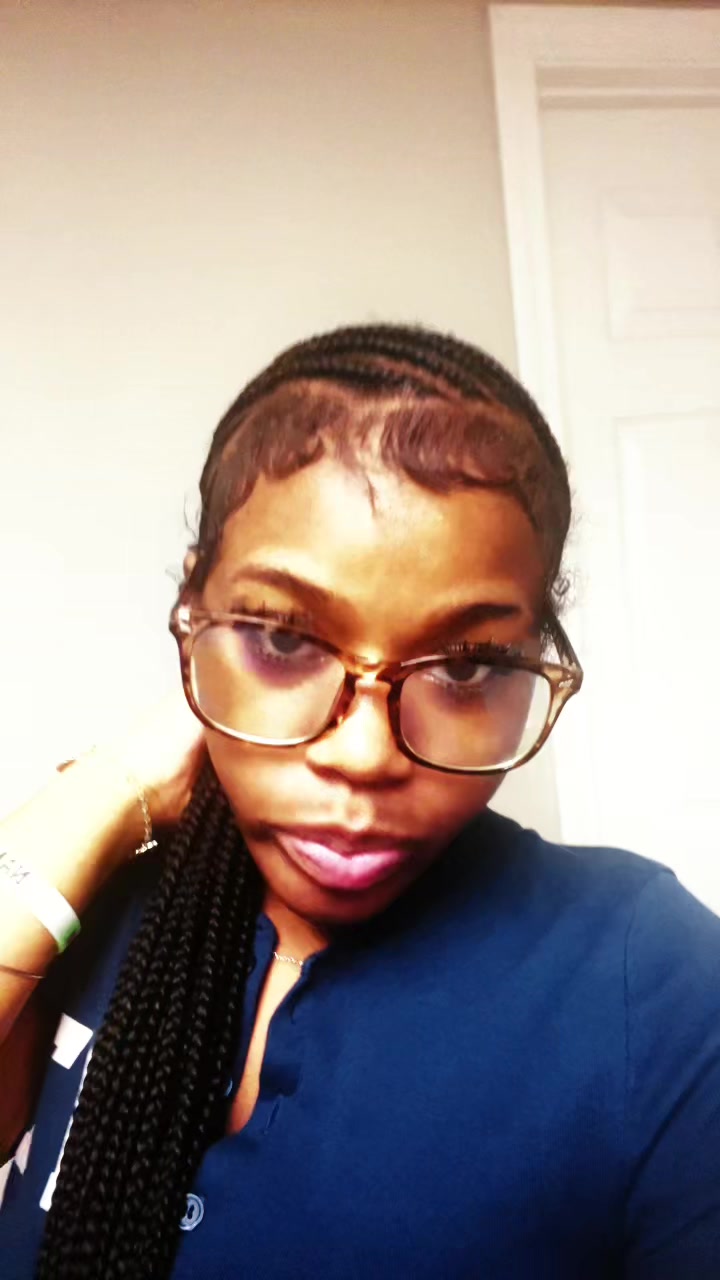 @definitelynotchrisette
