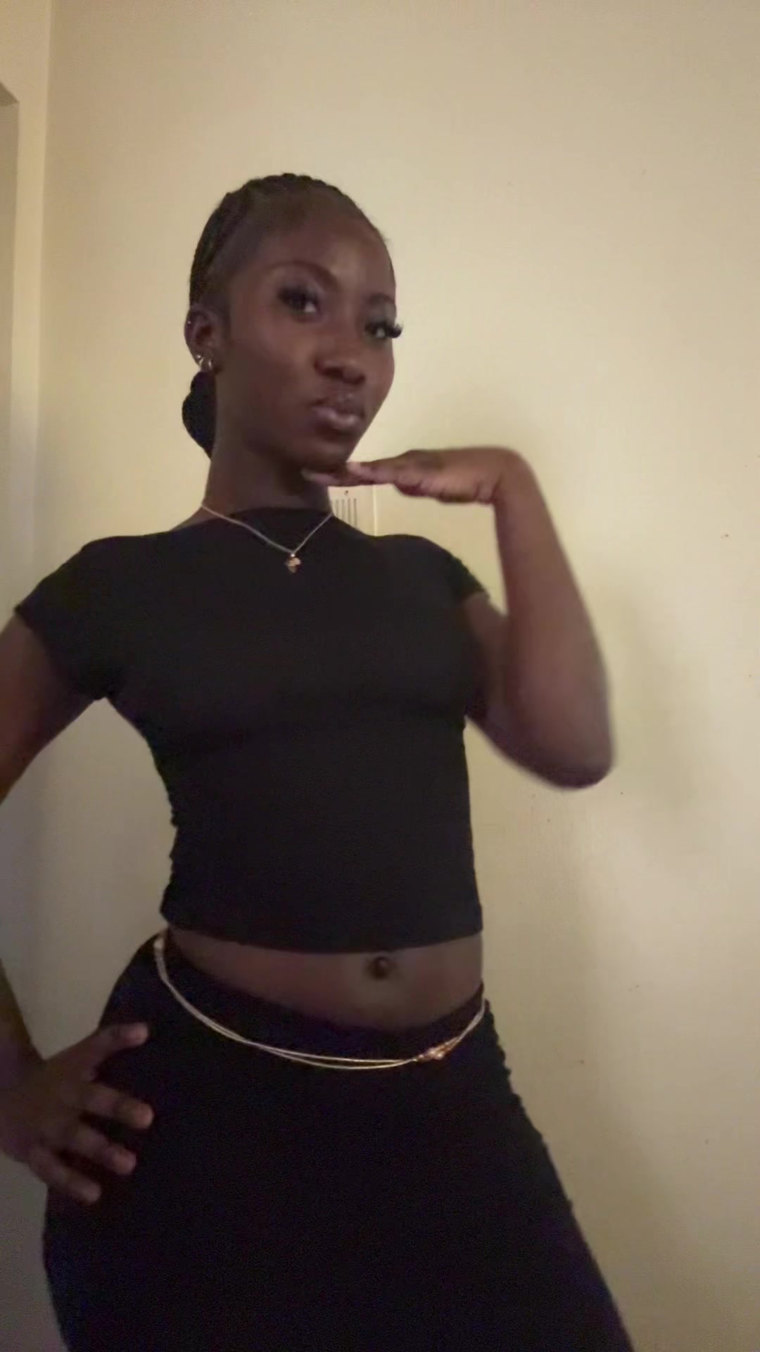 @🫰🏾