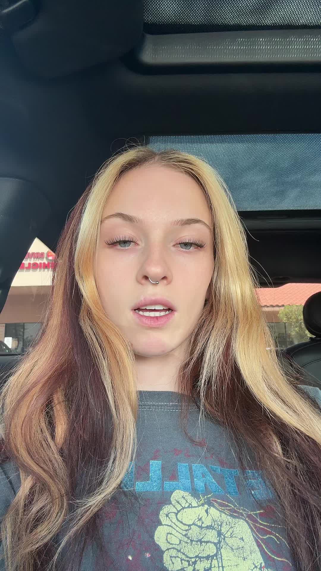 @Katherine 🍒🪩🖤