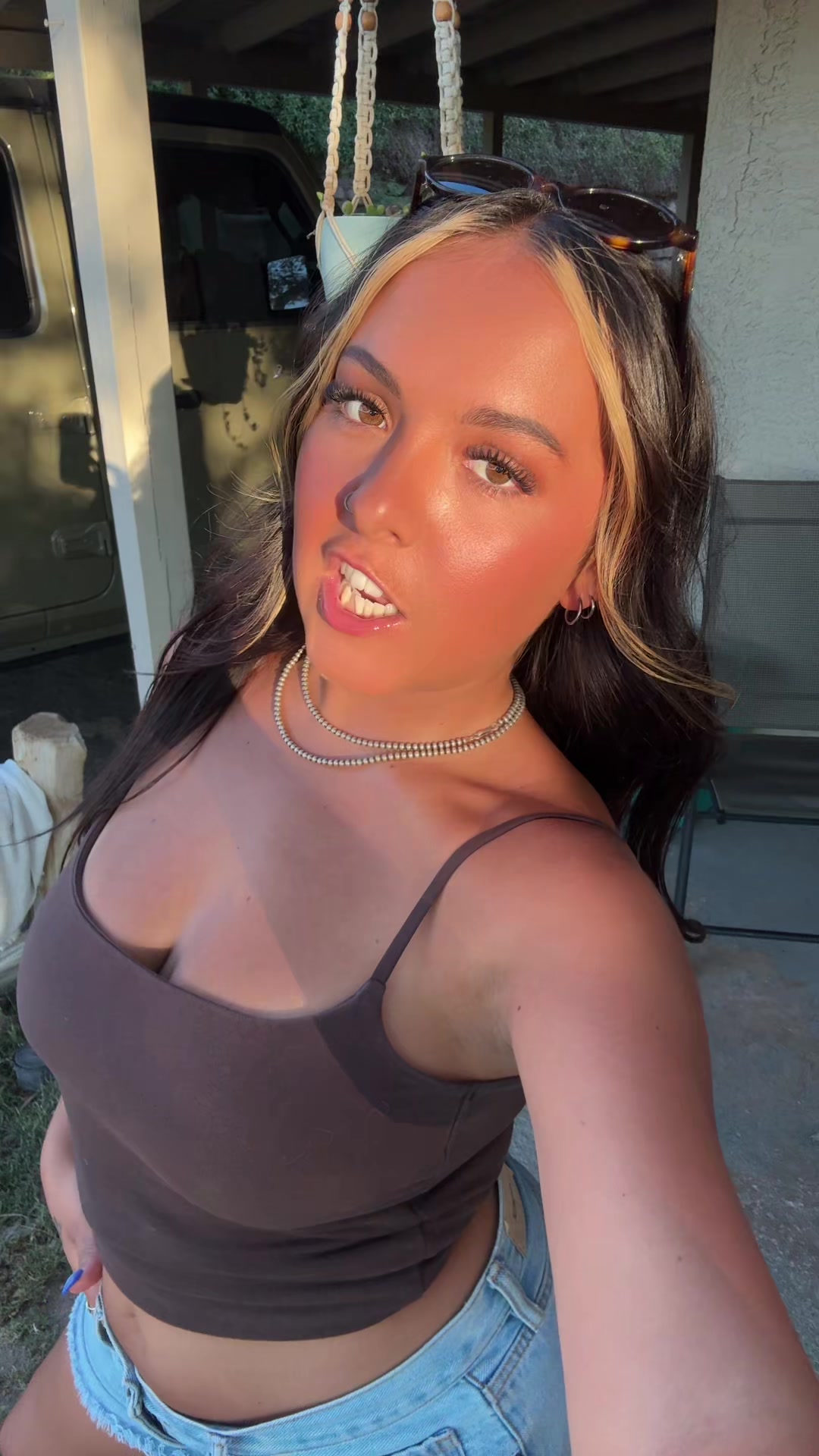 @pikivids_