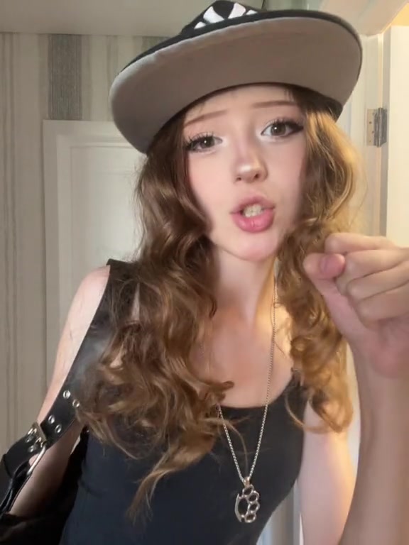 @nelka.cc