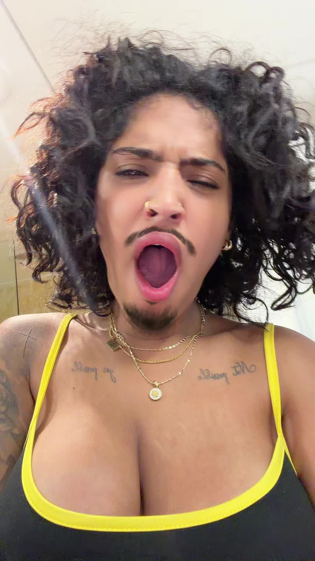@aniyahalbino