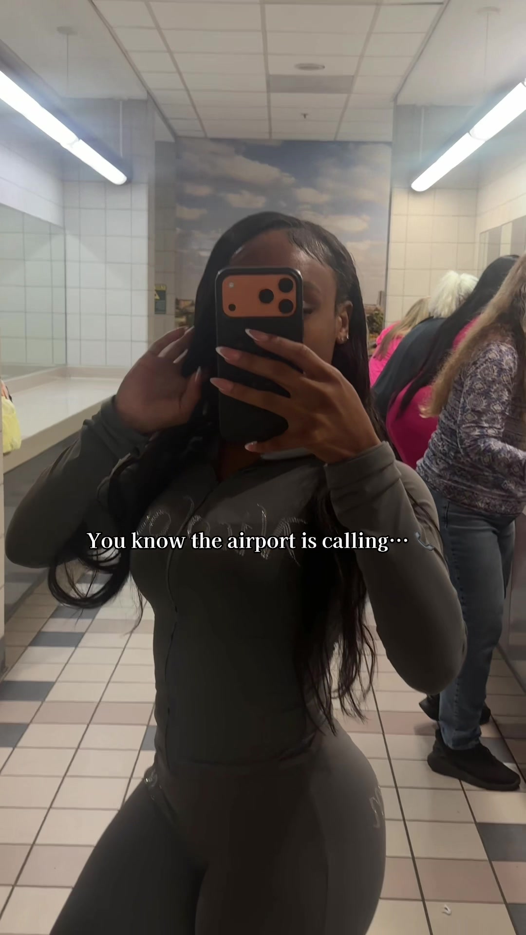 @riahnicole