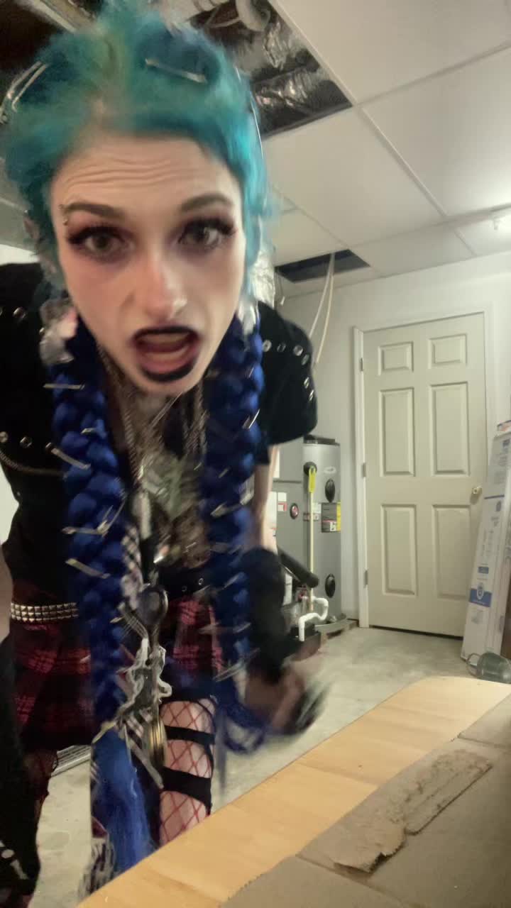 @Quirky_cosplays