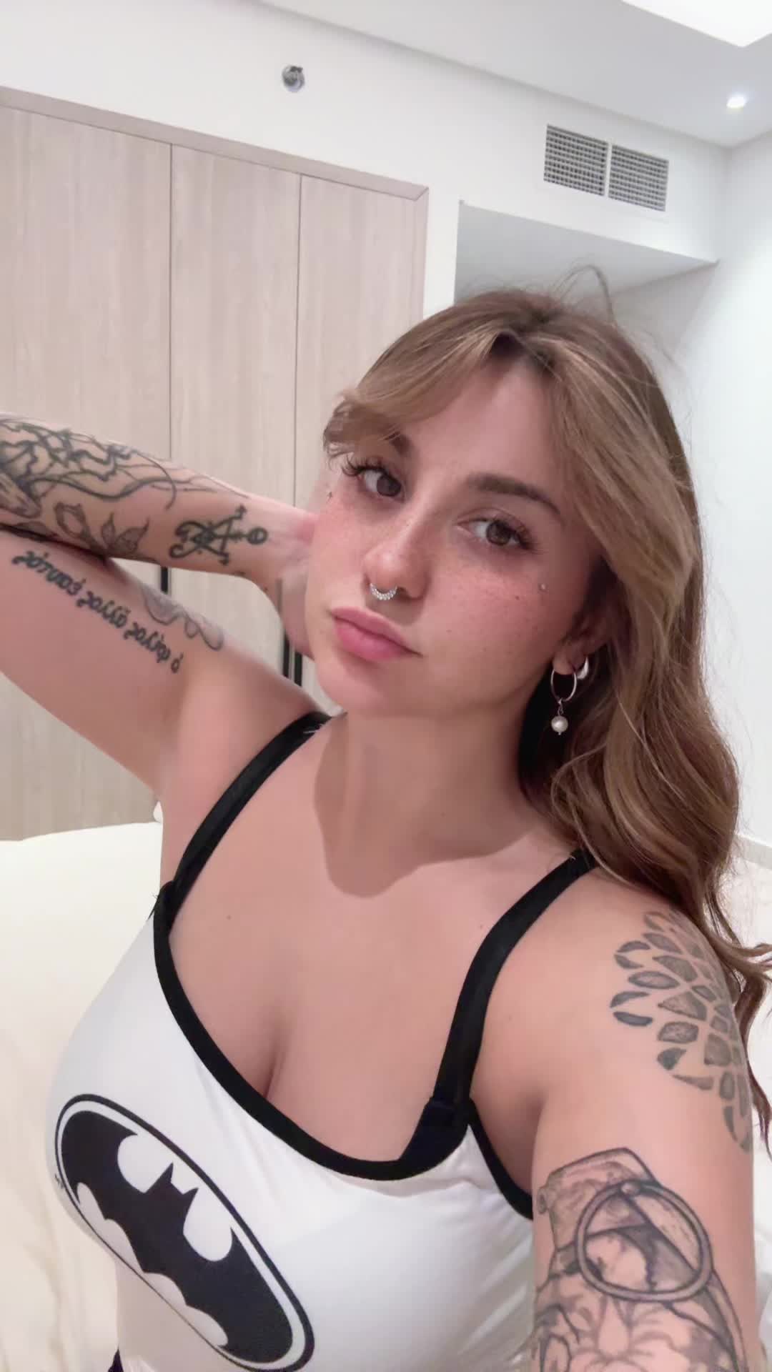 @Bluemooncri🦋
