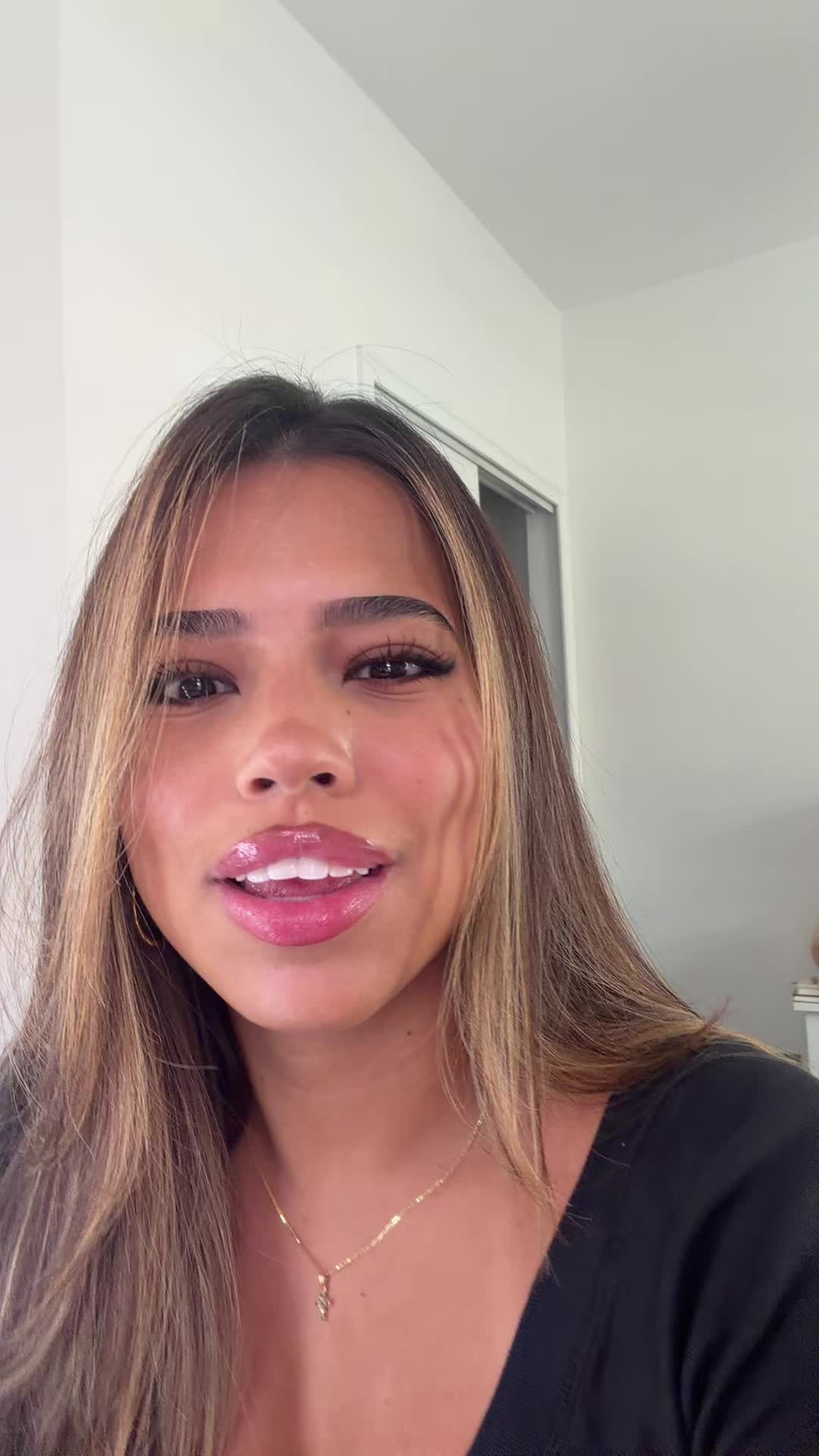 @daniela