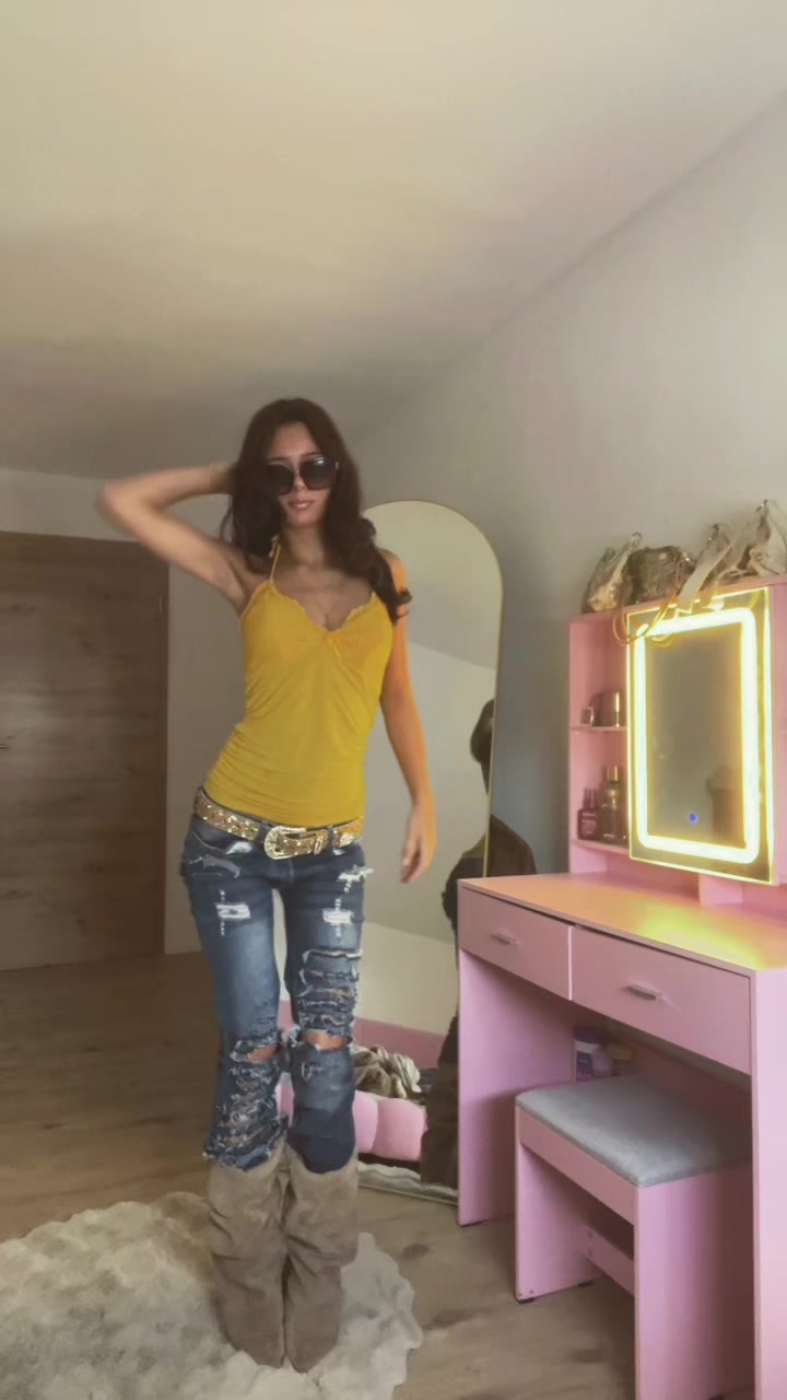 @🎬