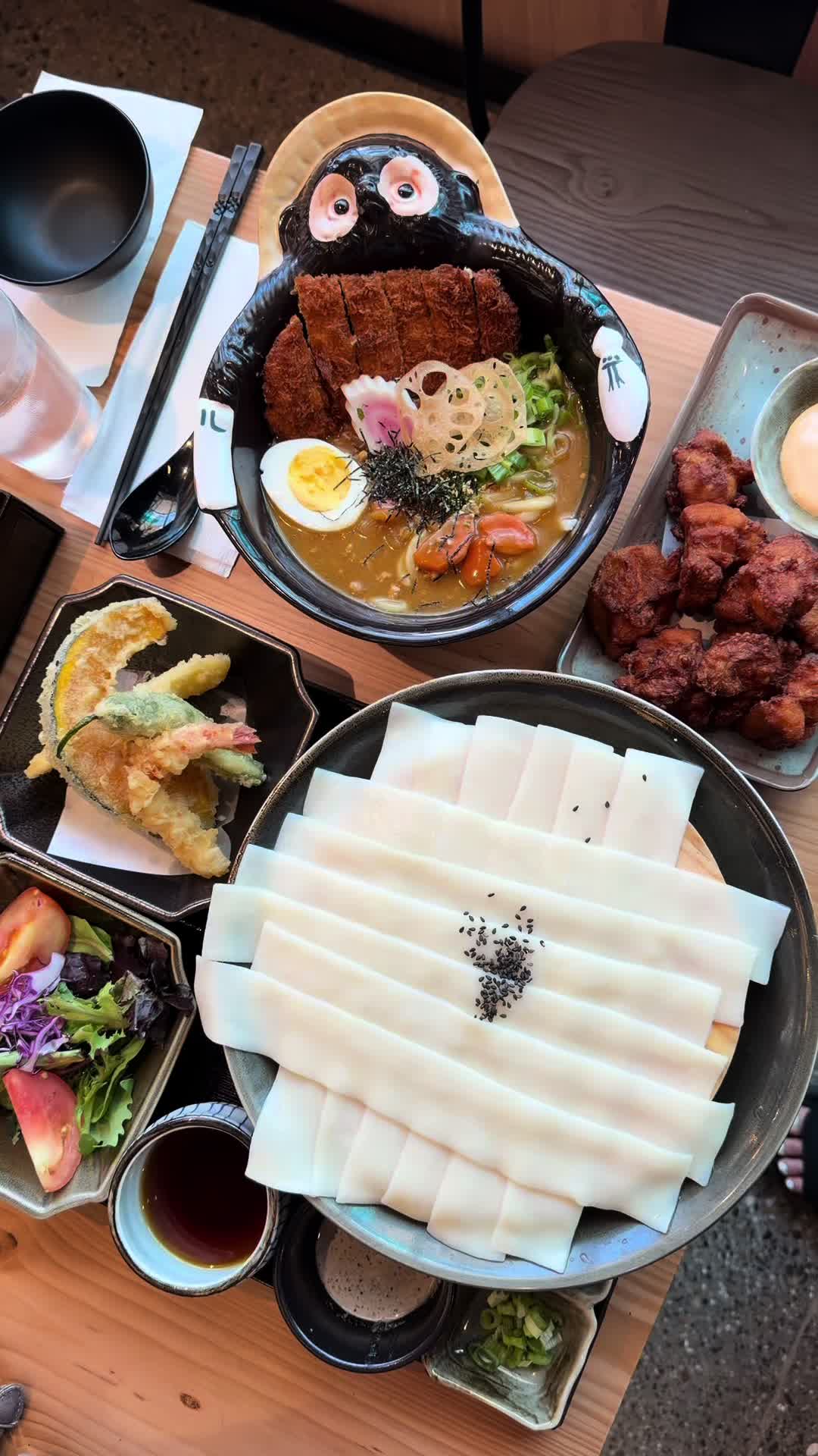 @riseanddine