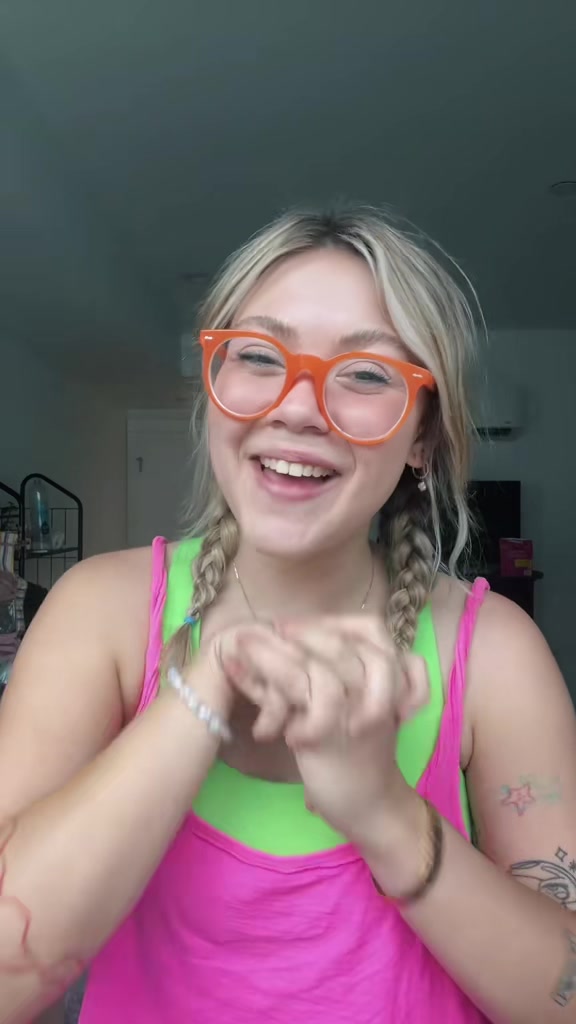 @mo!