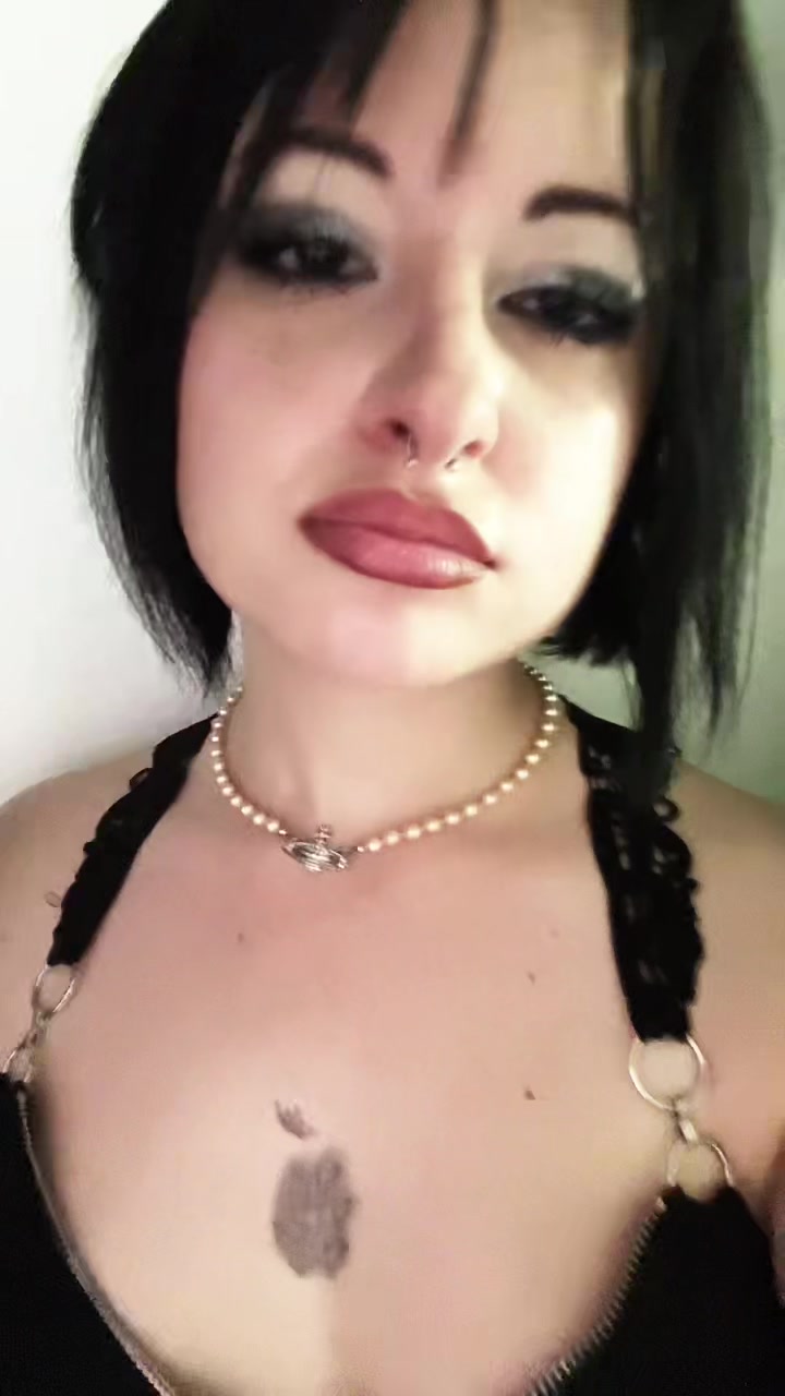 @NⱭNⱭ 🍓🫰🏻