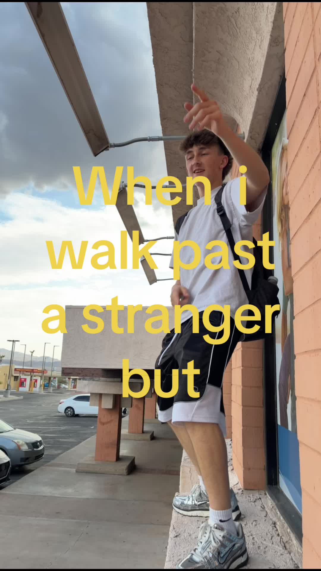 @🧟&zwj;♂️