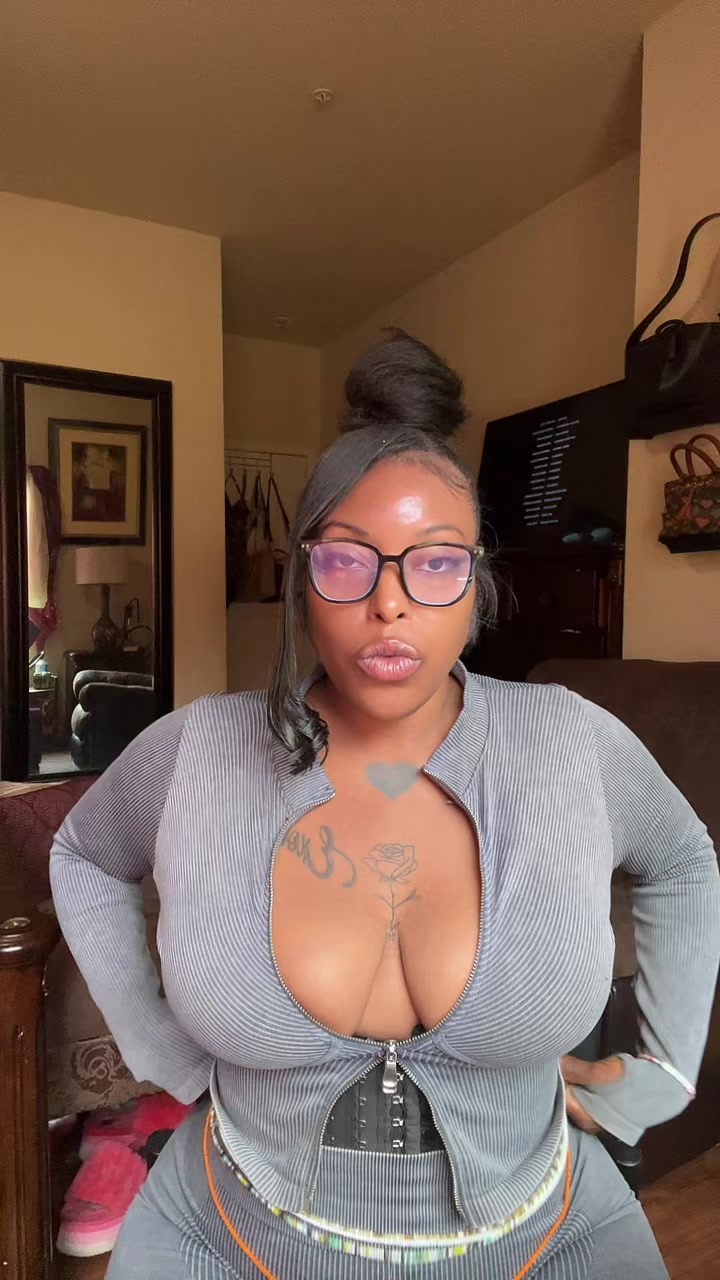 @MichikoInTheVille