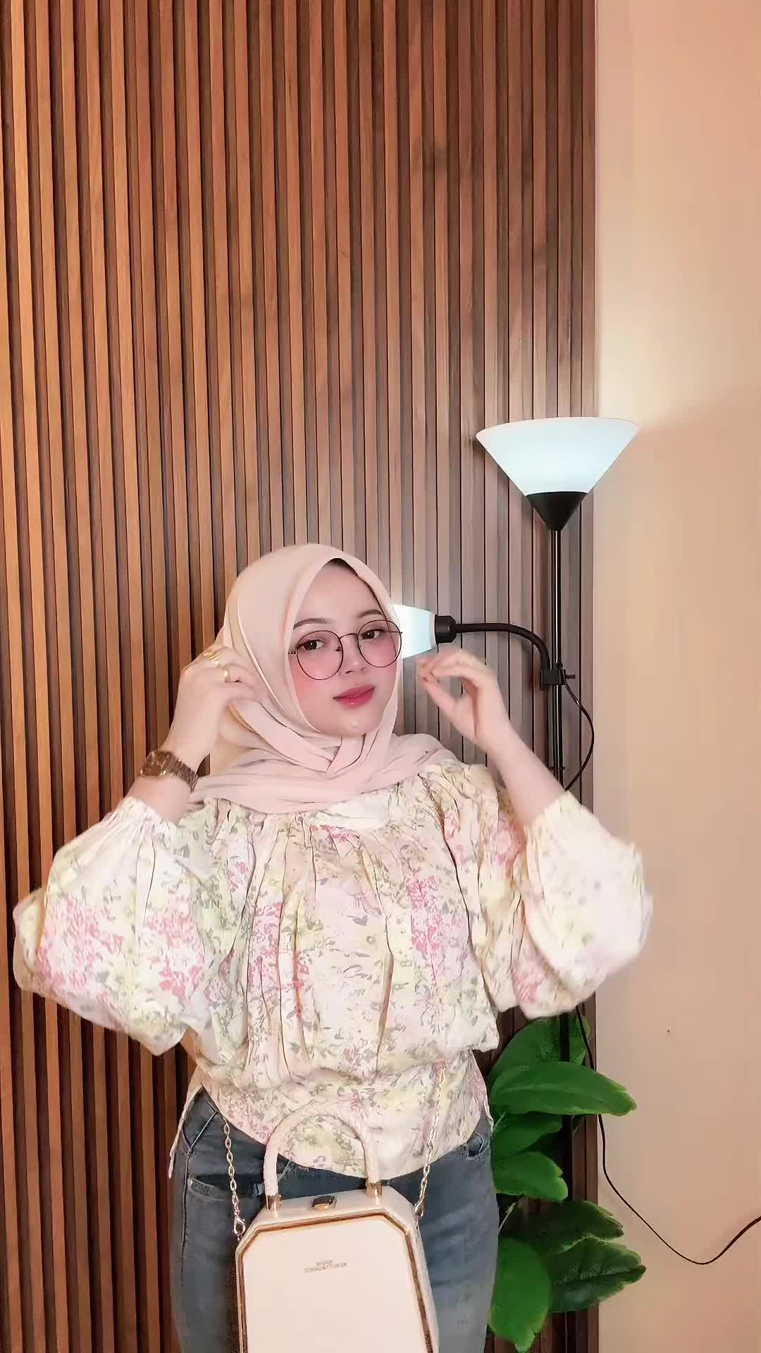 @cutkina_
