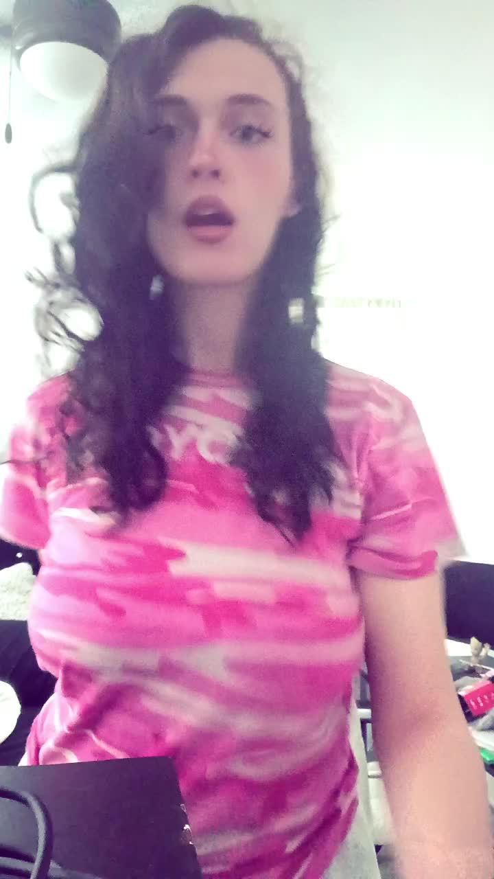 @ur_mom