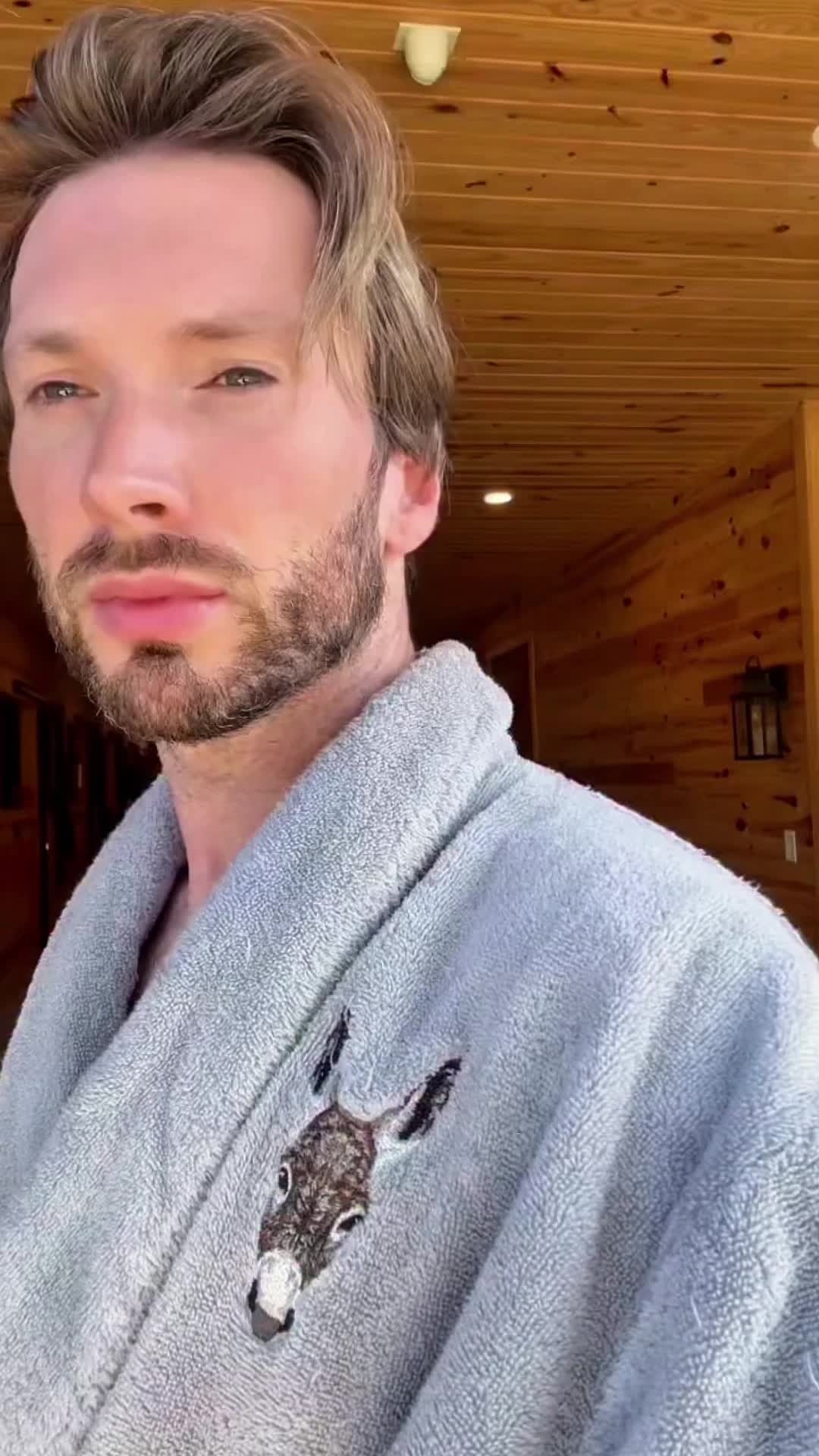 @fjdhbeu4793