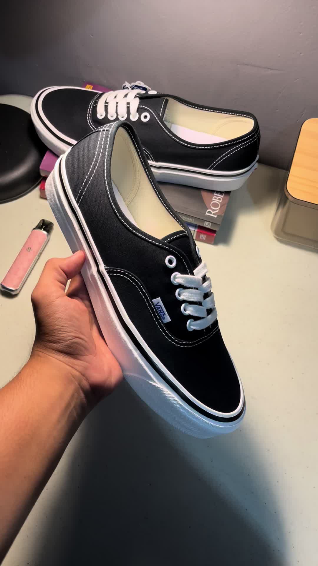 @WILD ORIGINAL SNEAKERS STORE