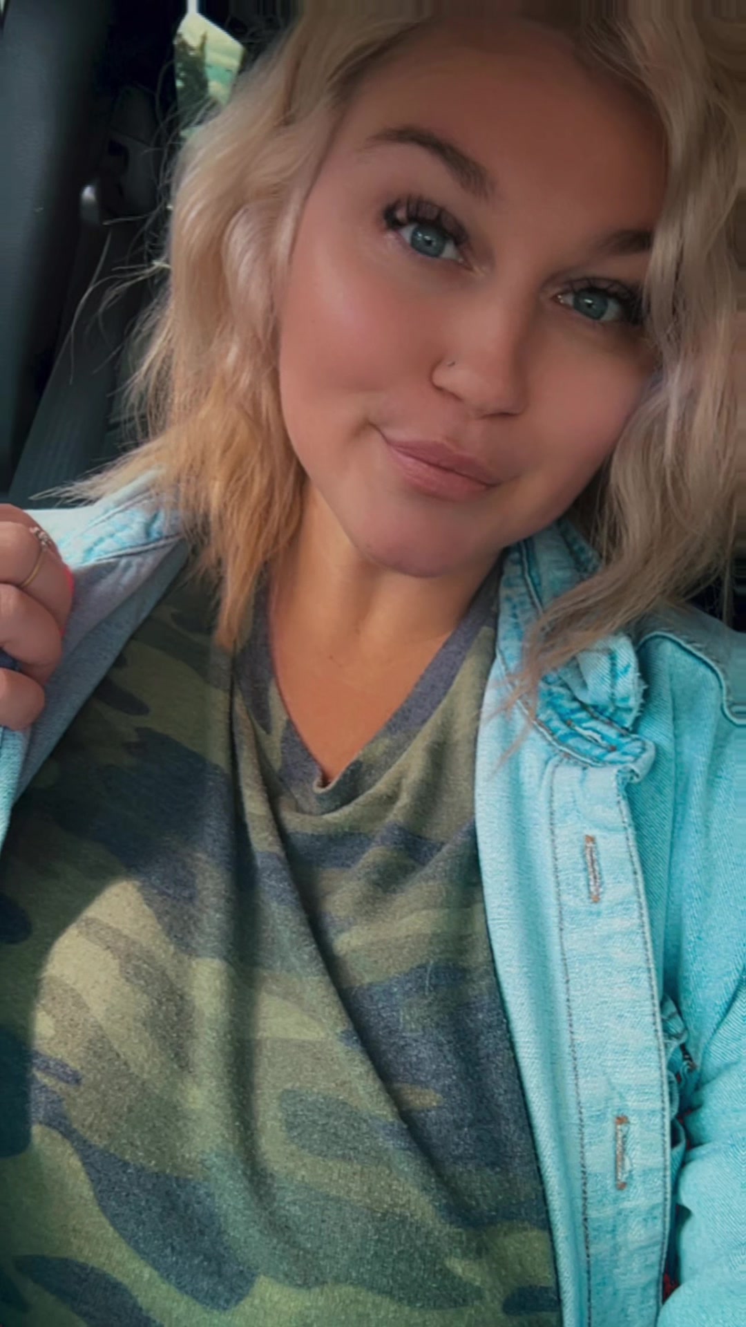 @desireeskiles