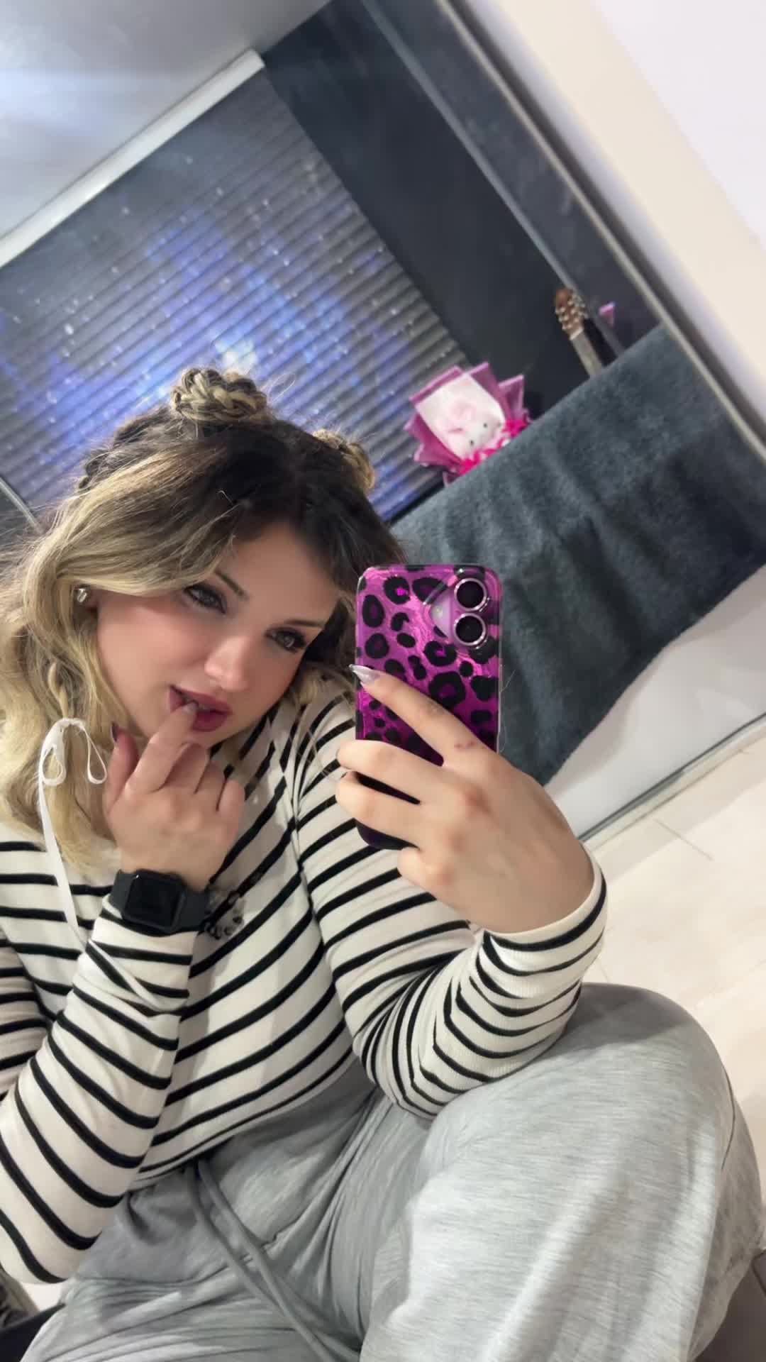 @Anahitaque