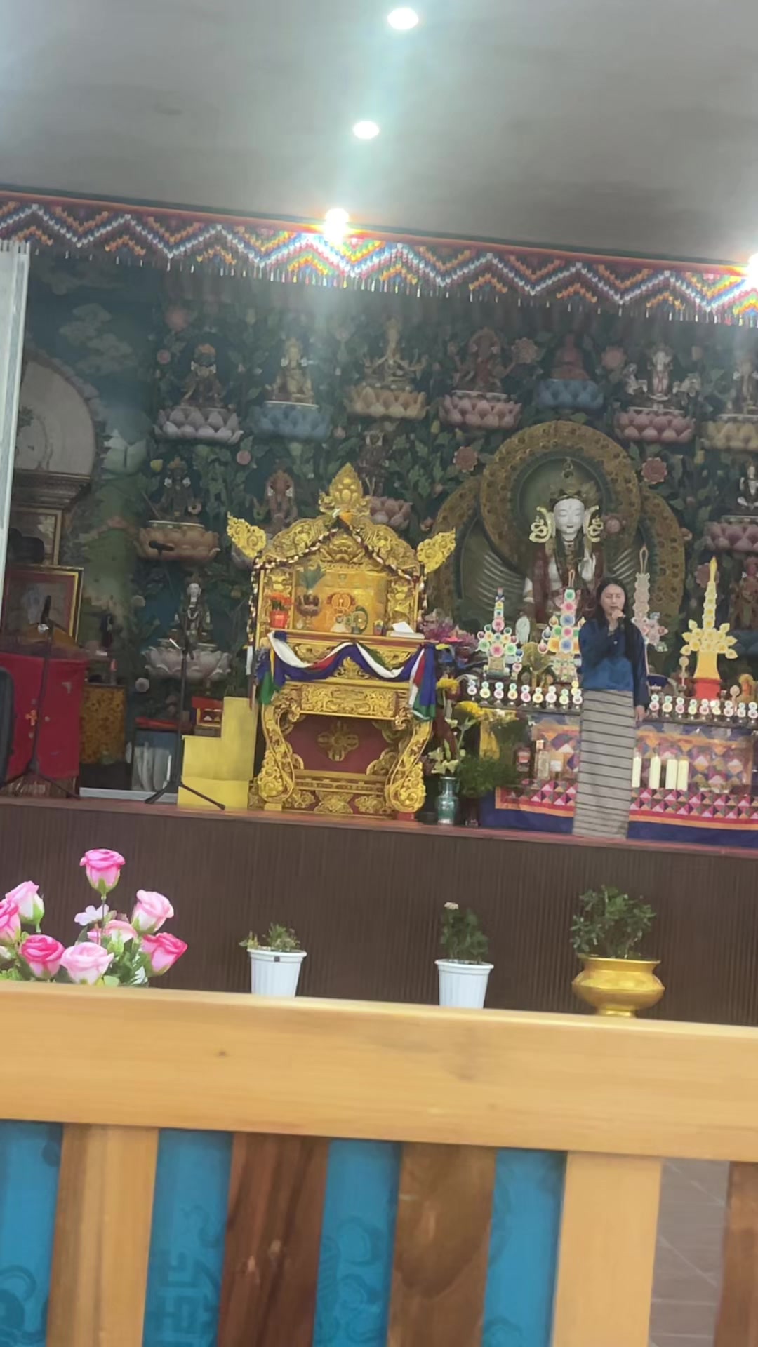 @ཝང་བཟངམོ་བསོད་ནམས་བུ་ཁྲིད།