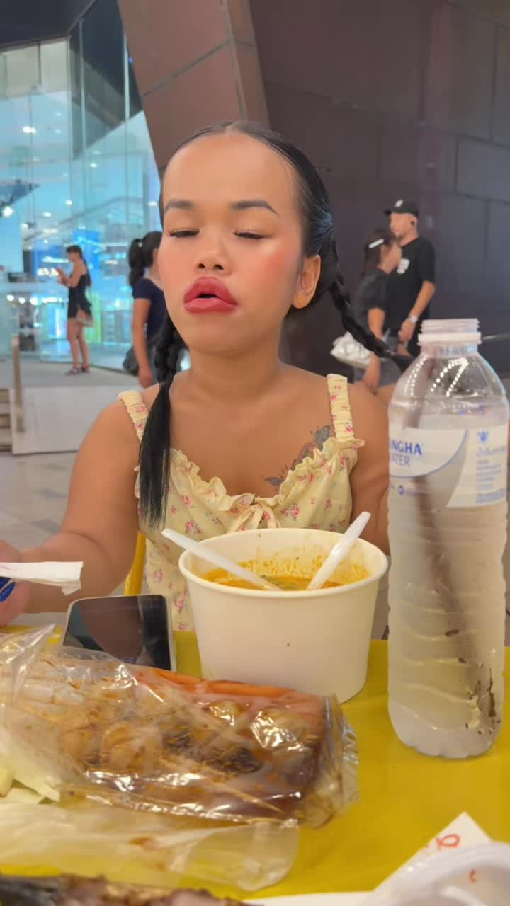 @Lilly Midget