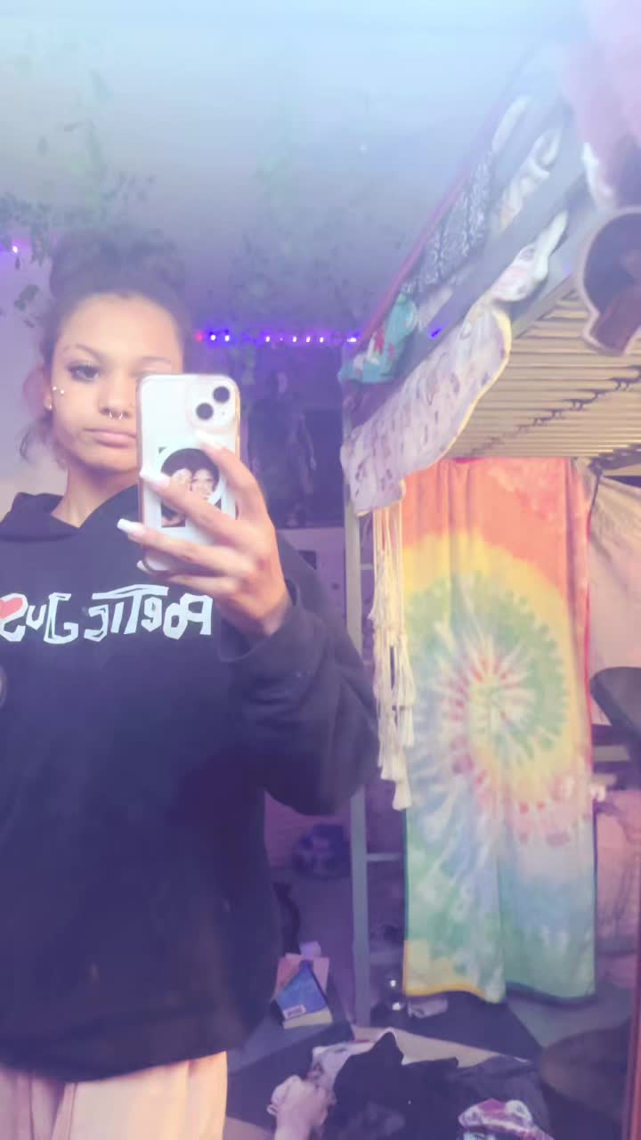 @ZΛЯIYΛH 🧿💨🍃