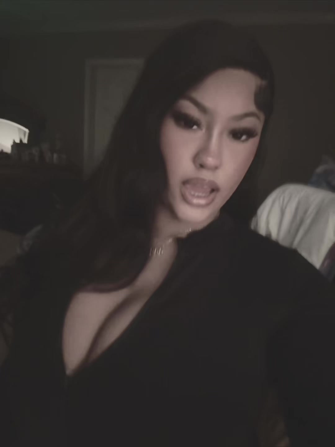 @laynexttdoorr