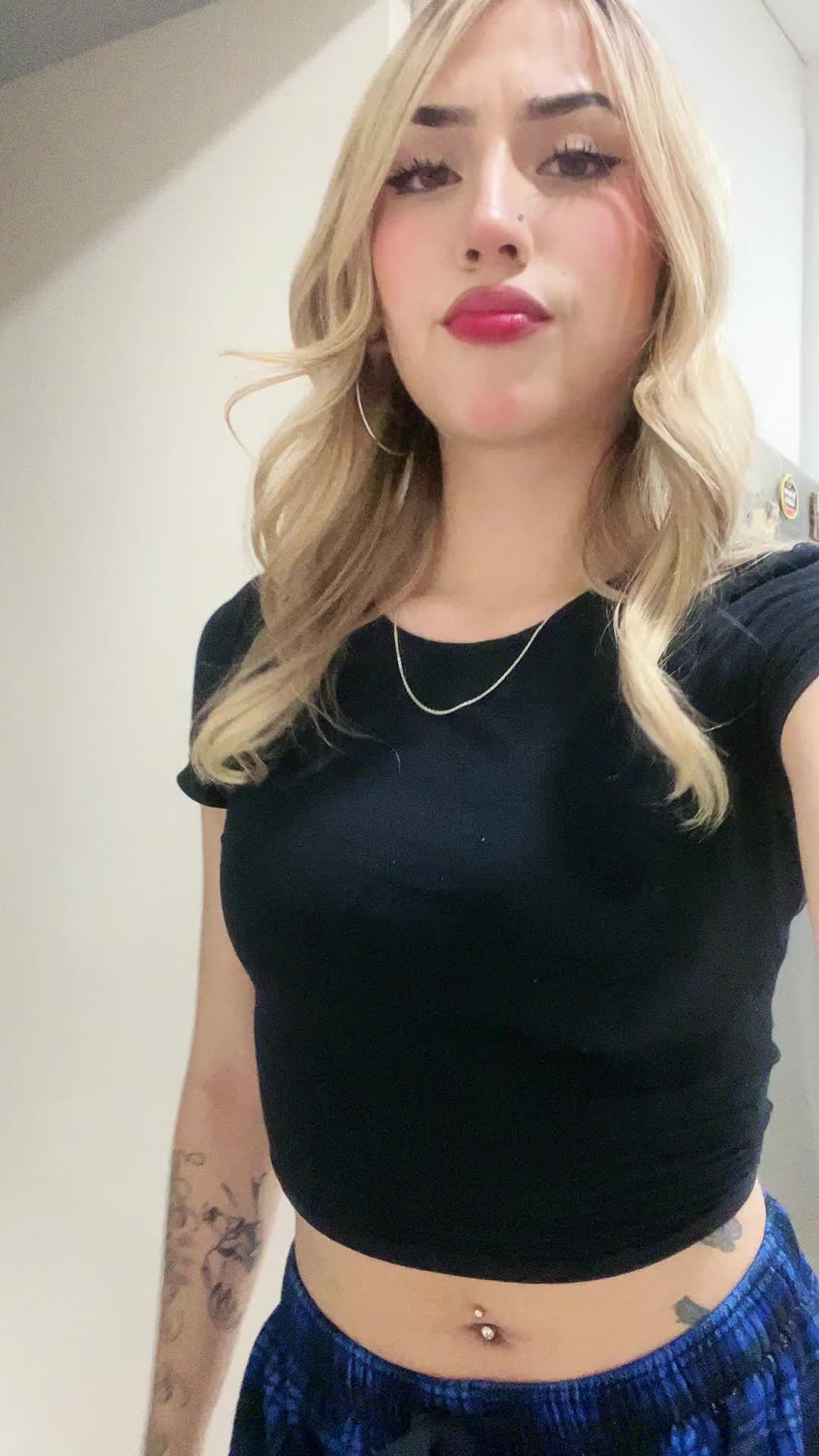 @Sarahiiii$