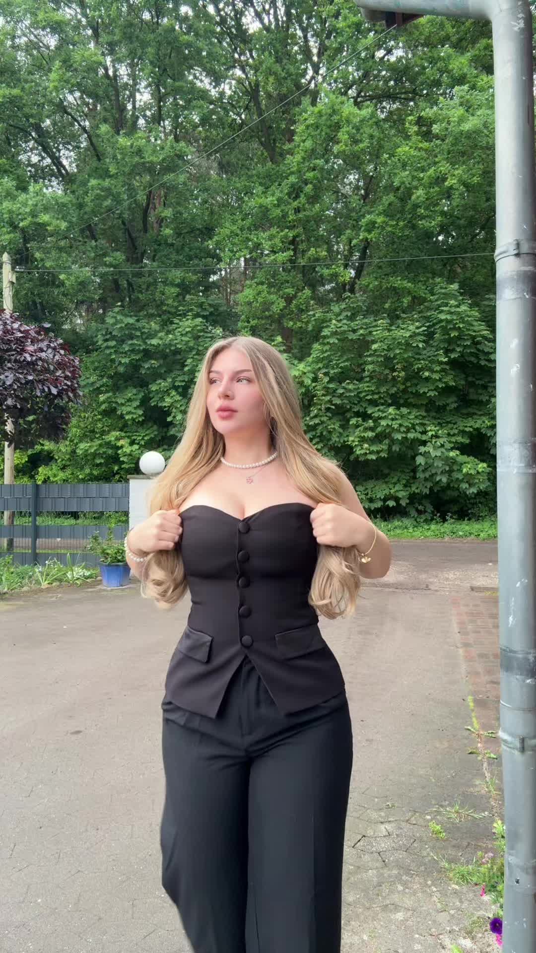 @𝐋𝐚𝐞 𝐋𝐚𝐞 🕊