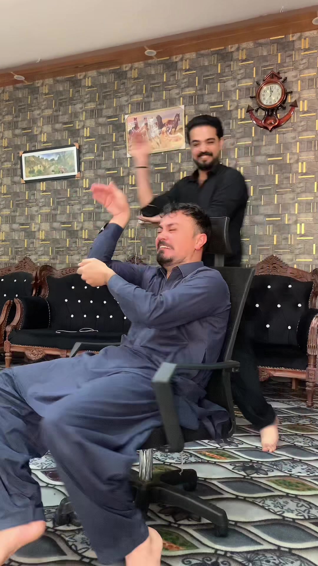 @Junii shah (جونی شاہ)