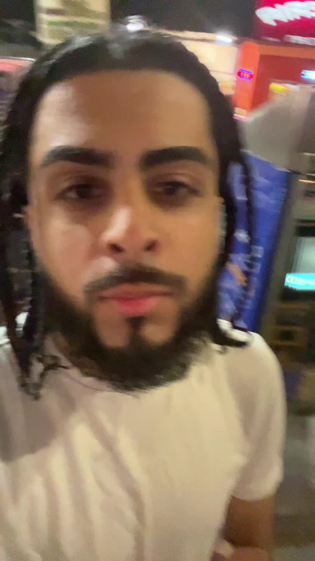 @dee8xx