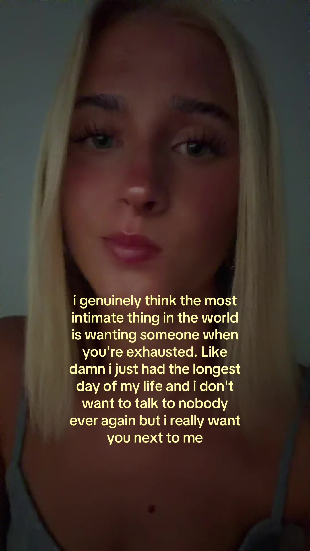 @theelliebarker