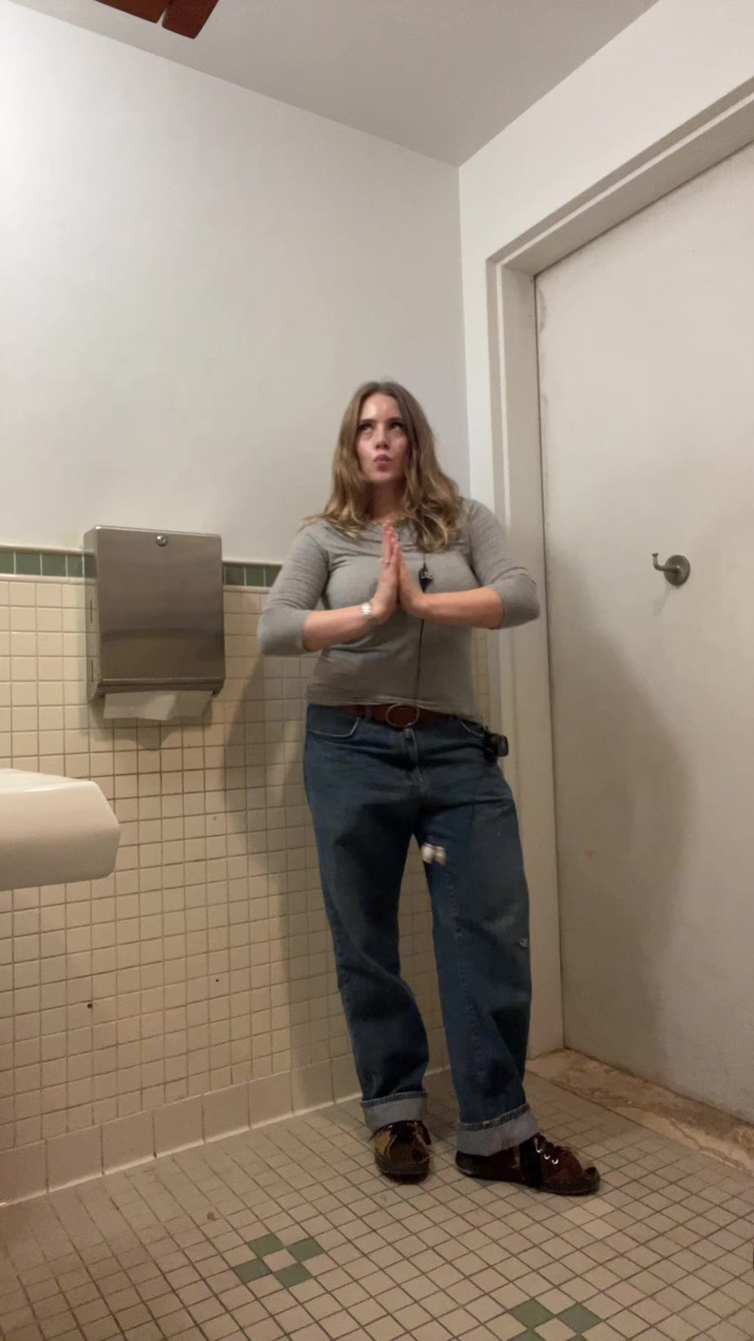 @g
